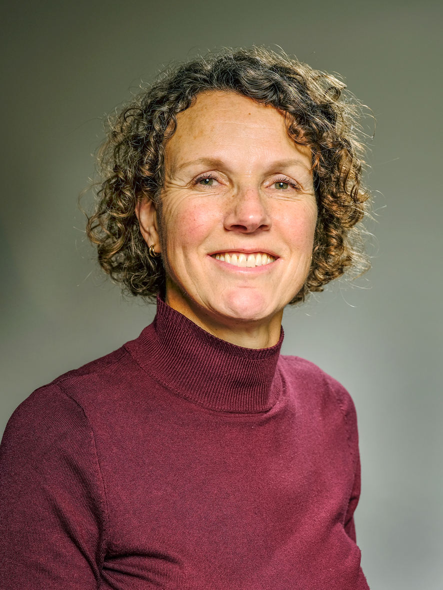 Annette van den Dool